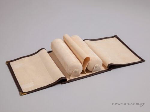 Jewellery roll for bracelets brown with ivory