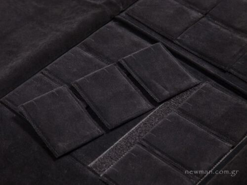 Internal lining and cushions made of black suede