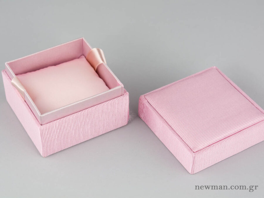 Kids Box with Cushion - Light Pink (open)