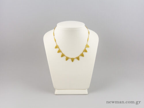 stand-for-necklaces-015620