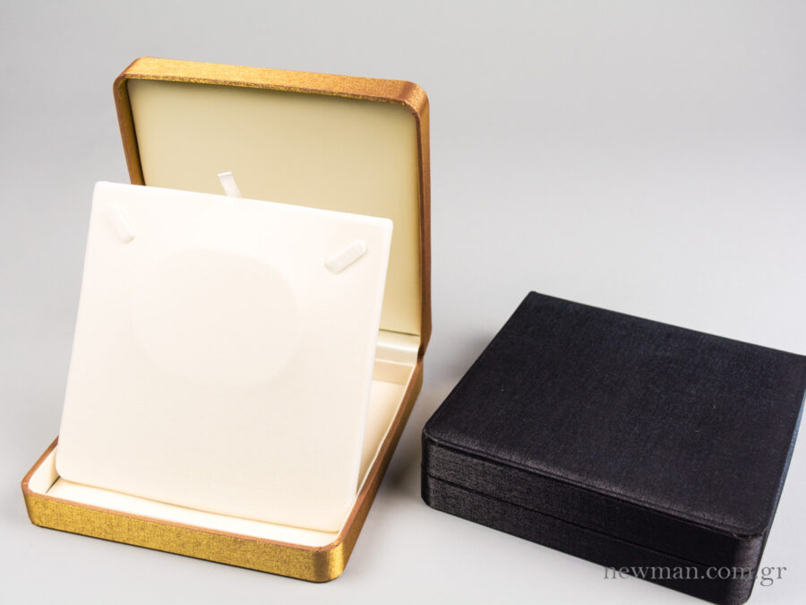 RTLS10 Silk-Satin Jewellery Box for Necklace 190x190x45mm Black - Gold