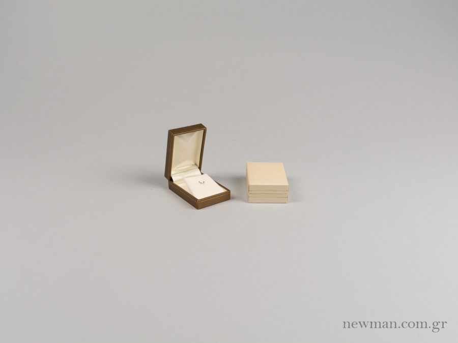 jewellery-box-for-pendants-earrings-000497