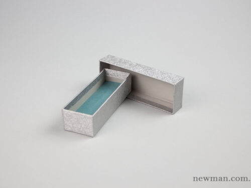 Paper Jewellery Box 12x4x3cm in sliver.