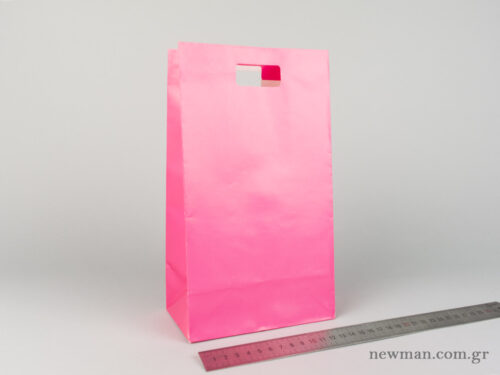 Paper bag with die-cut handle No3 fuchsia