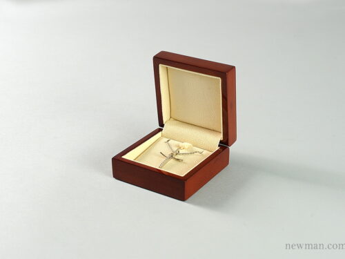 princess-wooden-box-for-crosses-pendants