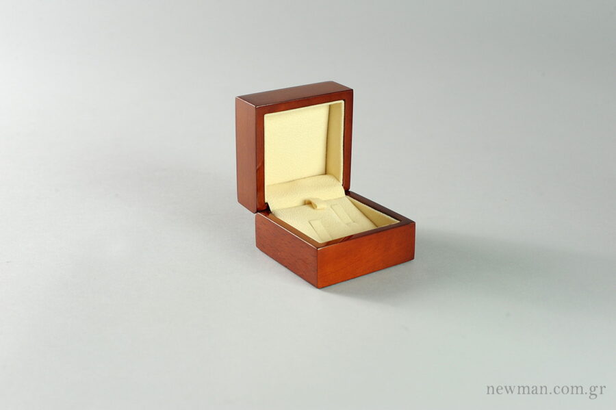 princess-wooden-box-wedding-rings