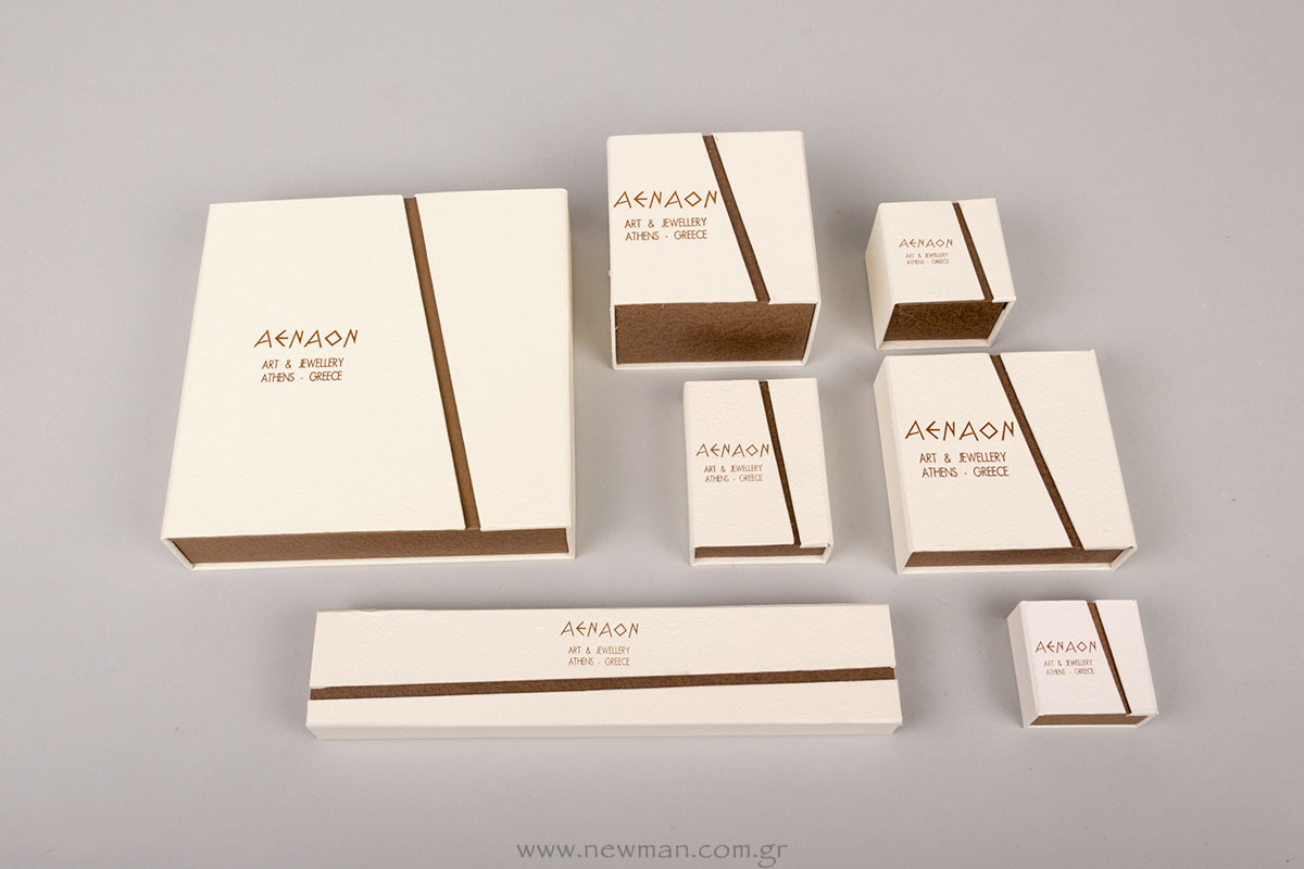 AENAO Art and Jewellery λογότυπο σε κουτιά κοσμημάτων BJ