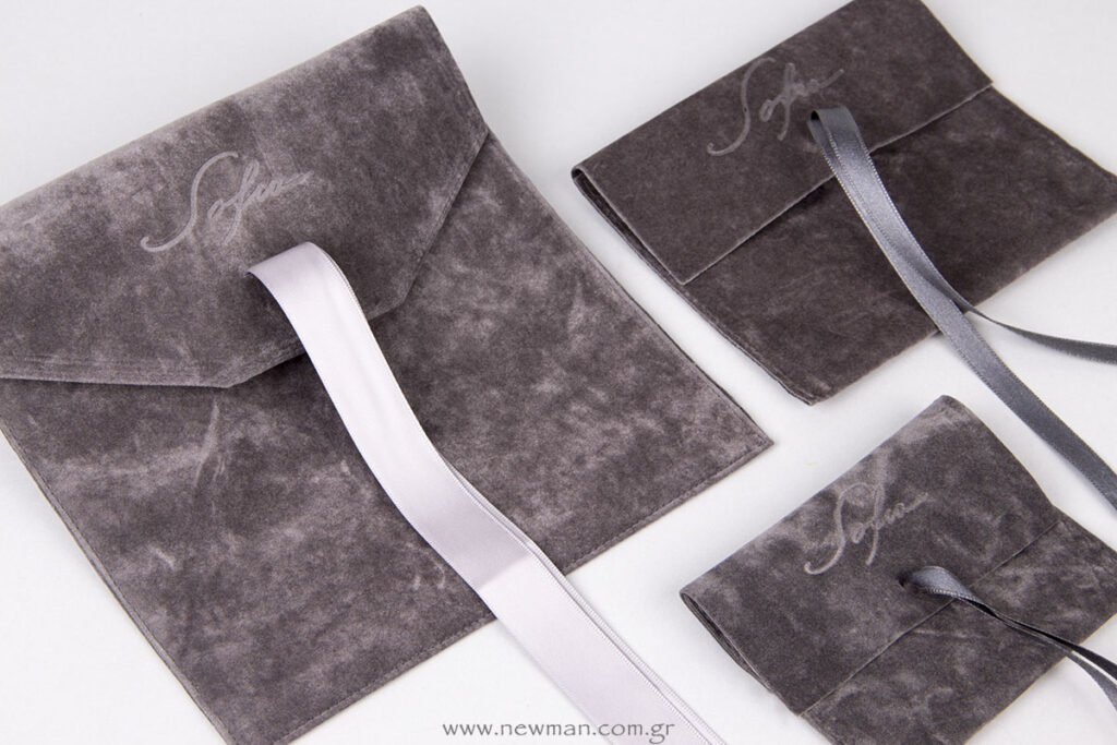 Velvet pouches with satin ribbon