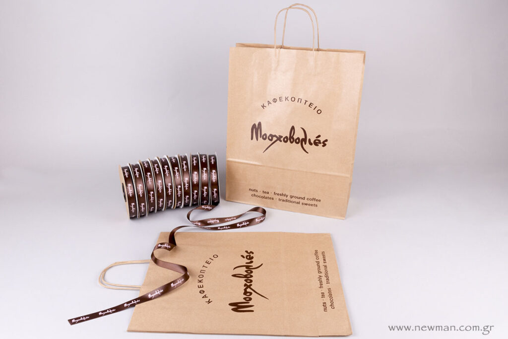 Moshovolies logo on bags and ribbons