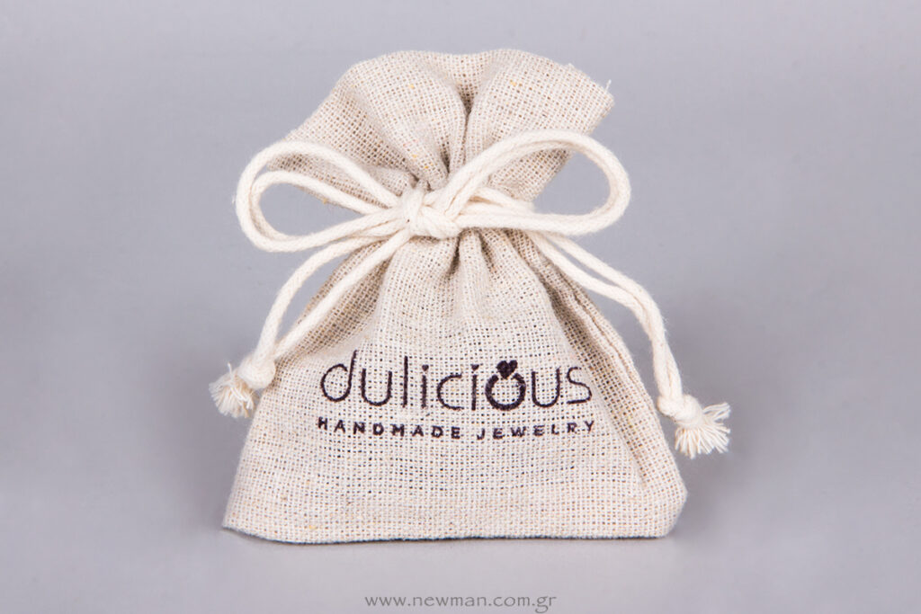 Dulicious-Pouches-with-printed-logo