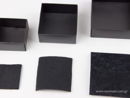 Μαύρα χάρτινα πλαστικοποιημένα κουτιά μπιζού με βελούδινο μαξιλαράκι σε 5 μεγέθη 0747