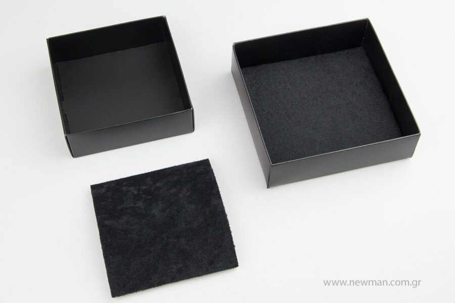Μαύρα χάρτινα πλαστικοποιημένα κουτιά μπιζού με βελούδινο μαξιλαράκι σε 5 μεγέθη 0750