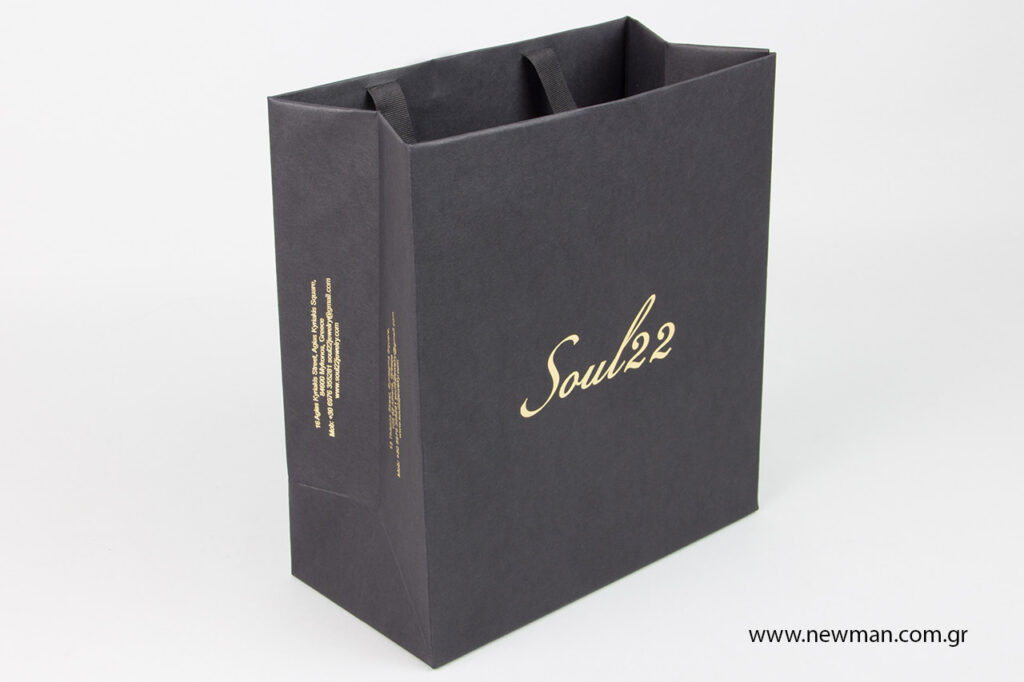 The Luxury bag series Burano is available as well in 13 sizes and they are made from black matte paper.