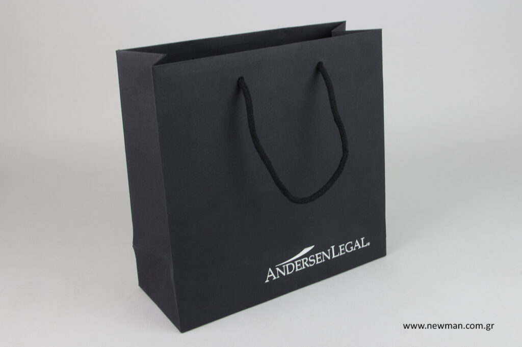 Andersen Legal: Χάρτινη συσκευασία - τυπωμένες τσάντες.