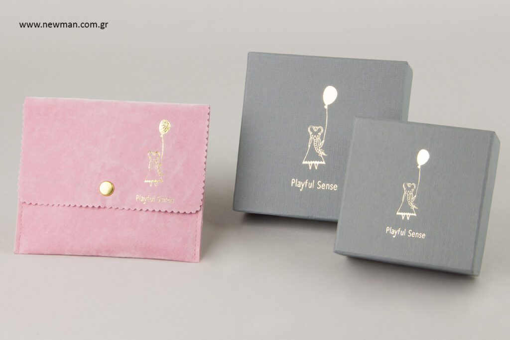 Playful Sense: Jewellery packaging with printed brand name.