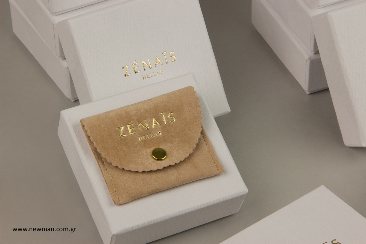 Boxes and pouches for jewellery with printed logo.