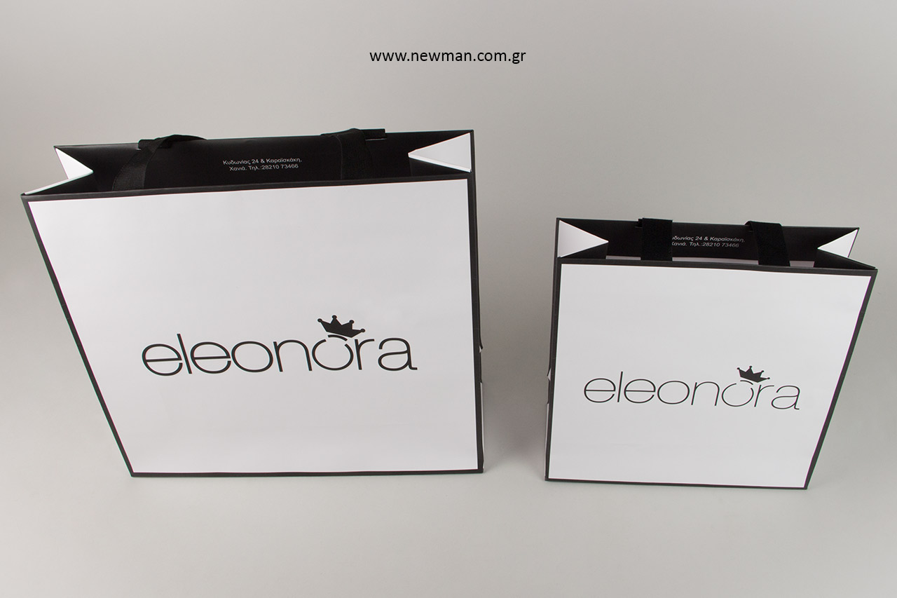 Custom-made packaging bags with logo.
