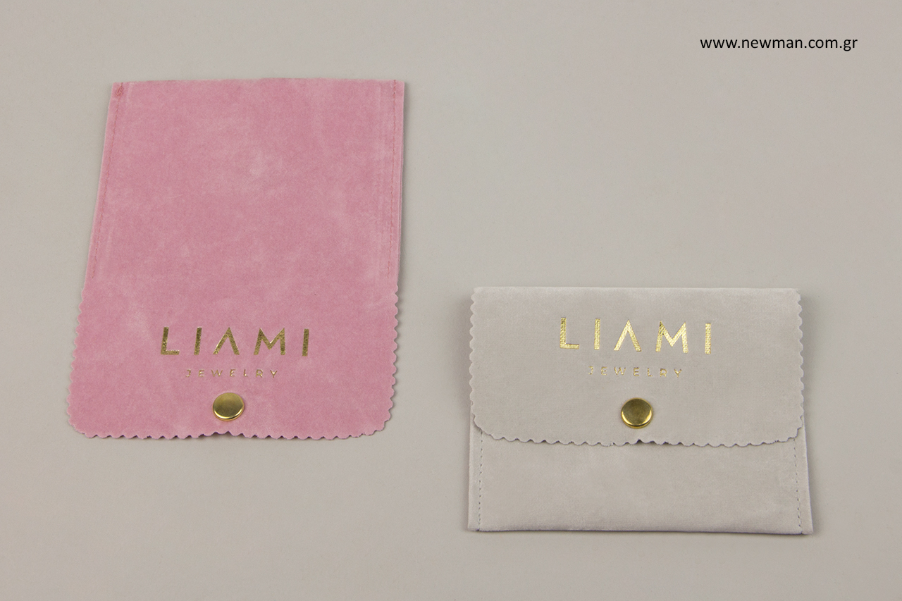 Pocket cases with button for jewellery with printed logo.