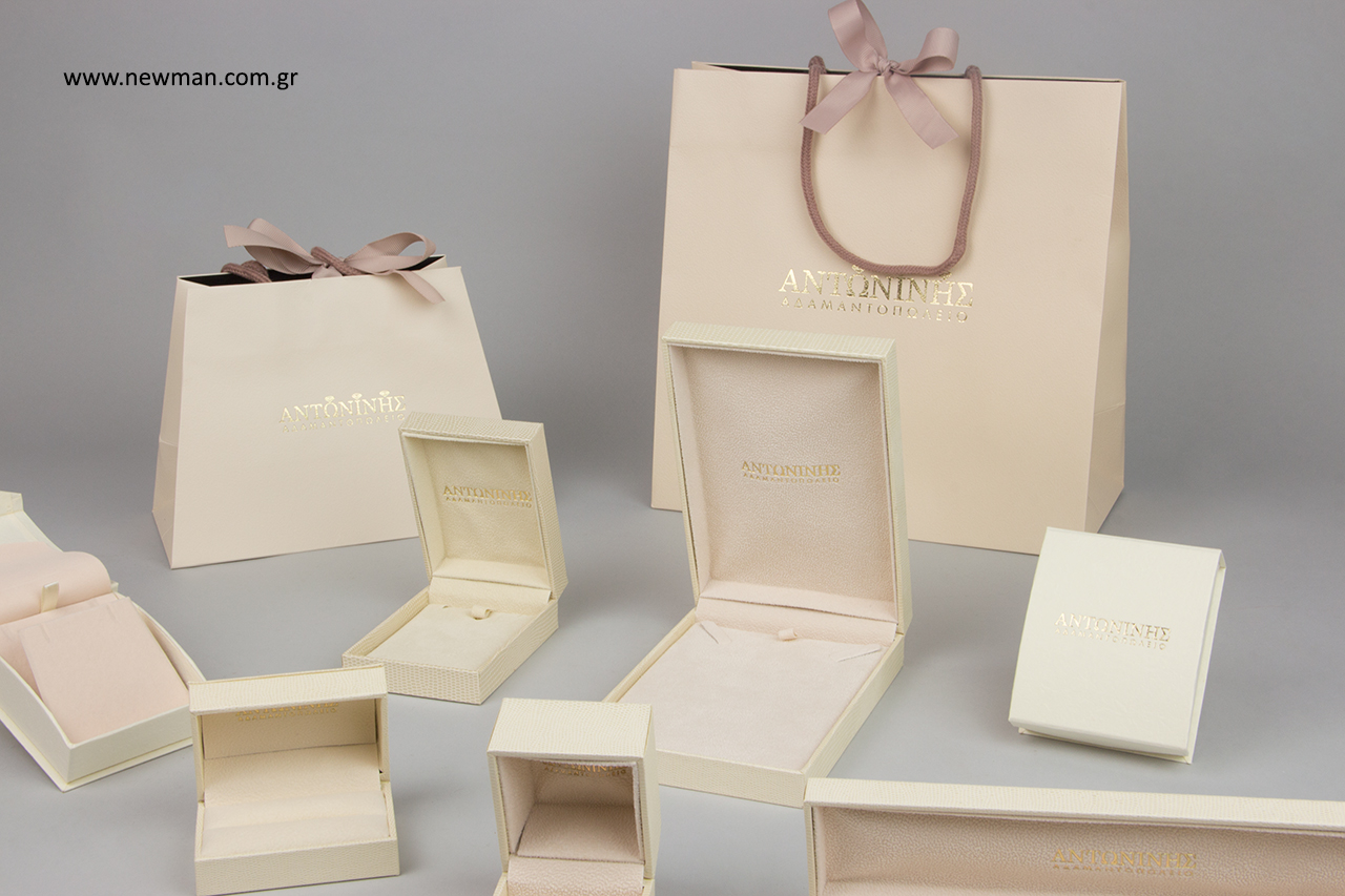 Gift shopping bags and packaging boxes for jewellery with print.