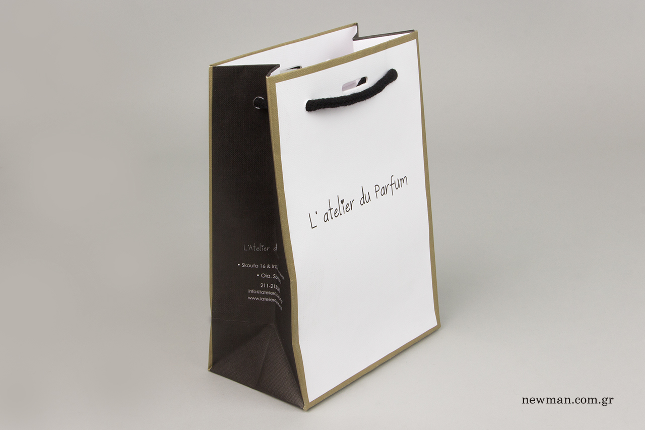 Customized gift bags with printing.