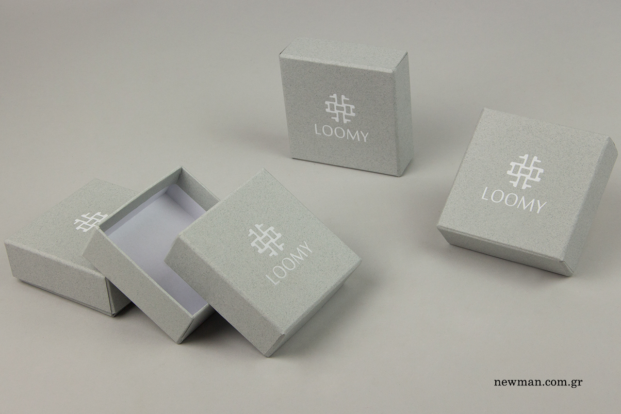 Customized wholesale packaging boxes with logo.