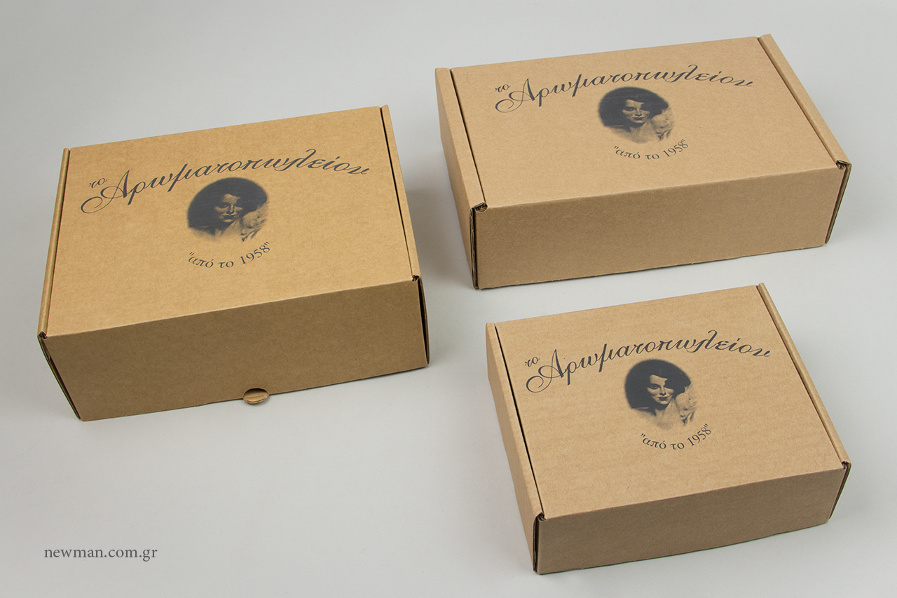 Eco-friendly kraft paper boxes with logo.
