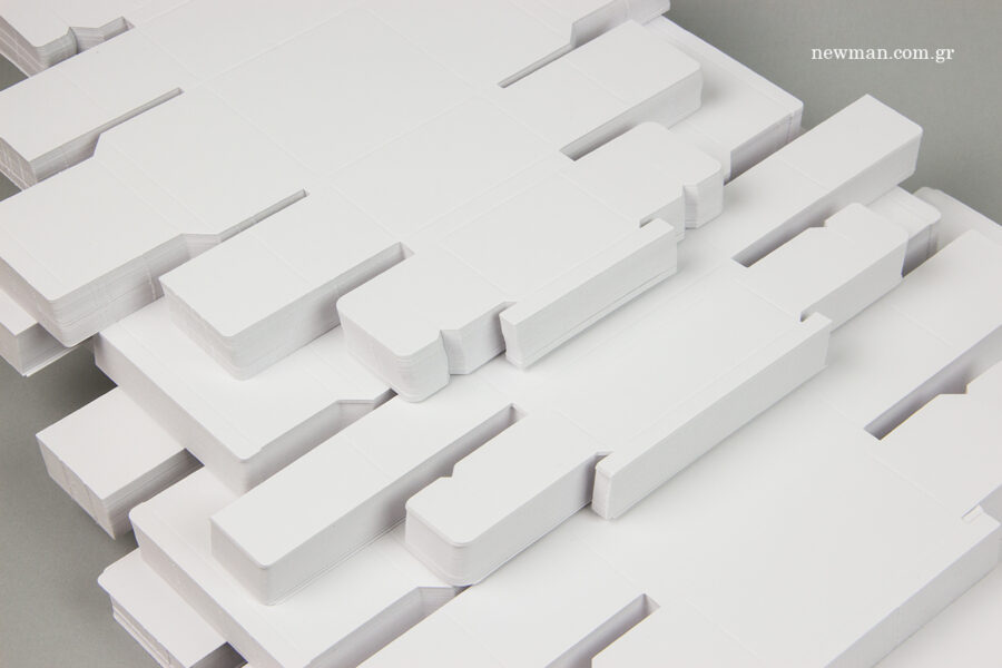 white-sliding-boxes-with-foam-newman_1591