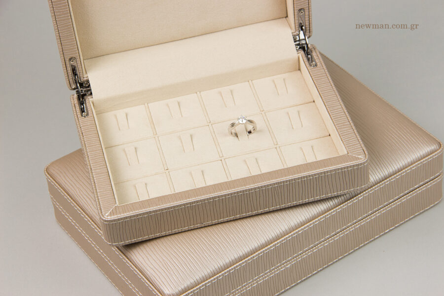 leatherette-suede-jewellery-folding-boxes-newman_2328