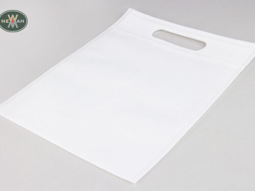 non-woven-bags-with-die-cut-handle-newman-packaging_4911