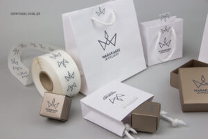 Marakakis jewellery: Logo printing on jewellery packaging.