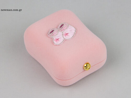 children-jewellery-boxes-with-embroidery-and-button-newman-packaging_3830