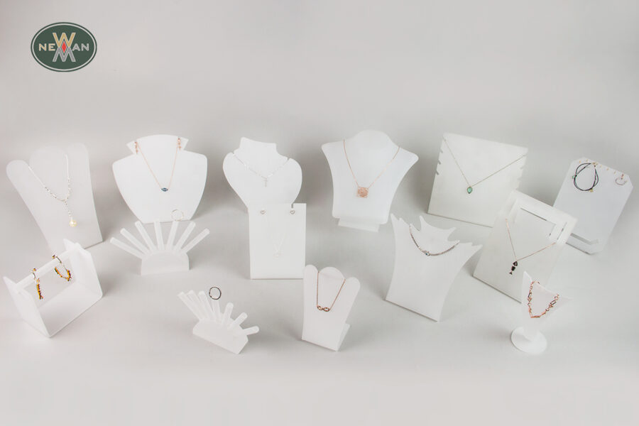 jewellery-stands-in-matte-white-color-newman-packaging-4523