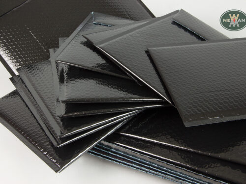 80%-recyclable-aerometal-black-bubble-envelopes-eshop-newman-packaging-5189